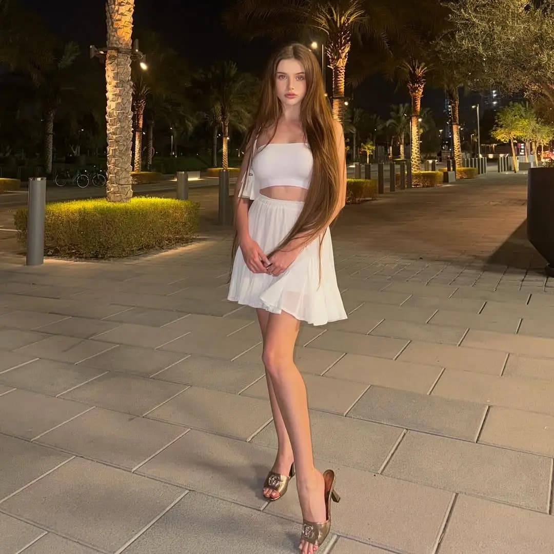 Sulie - фото эскорт 4 в Dubai