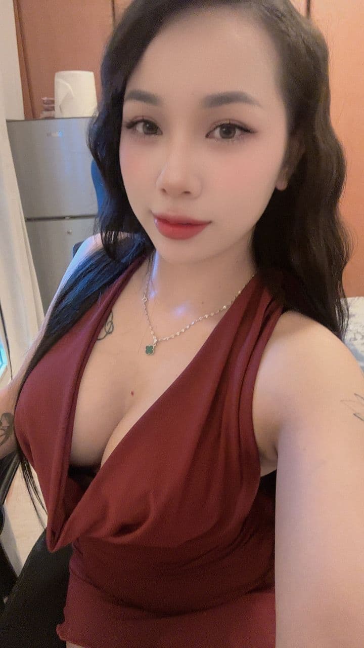 Hoài thu - escort photo 4 in Dubai