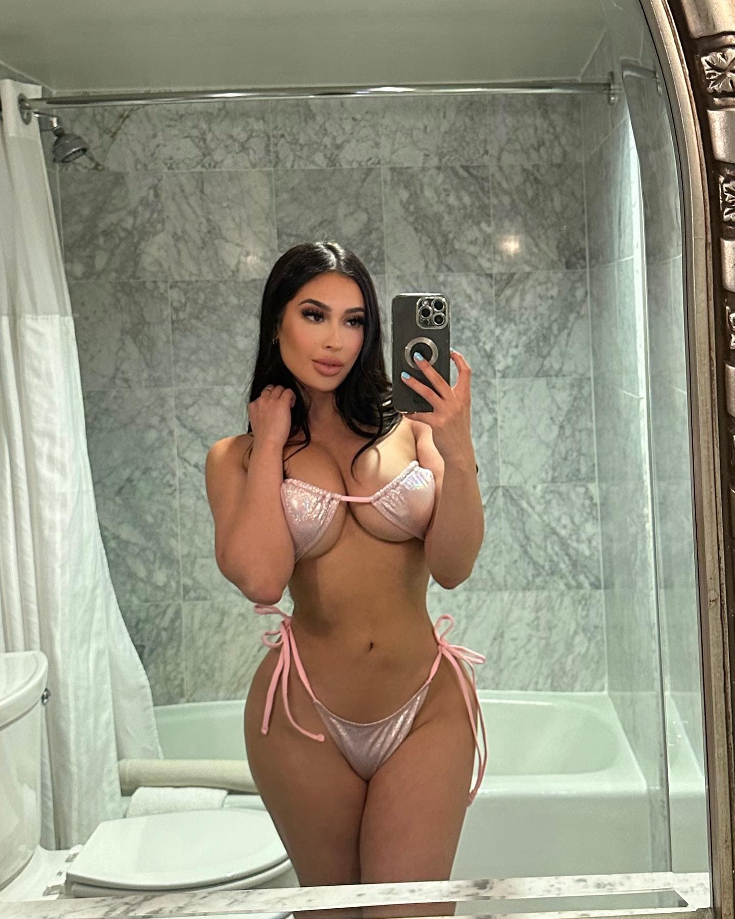 Explore Your Desires Escort Karina Business Bay - صورة مرافقة 4 في Dubai