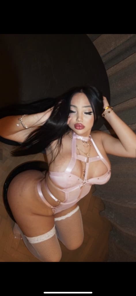 Chloe TS - фото эскорт 7 в Dubai