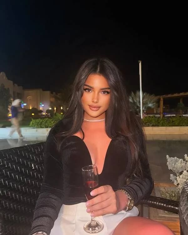 Alice - escort photo 1 in Dubai