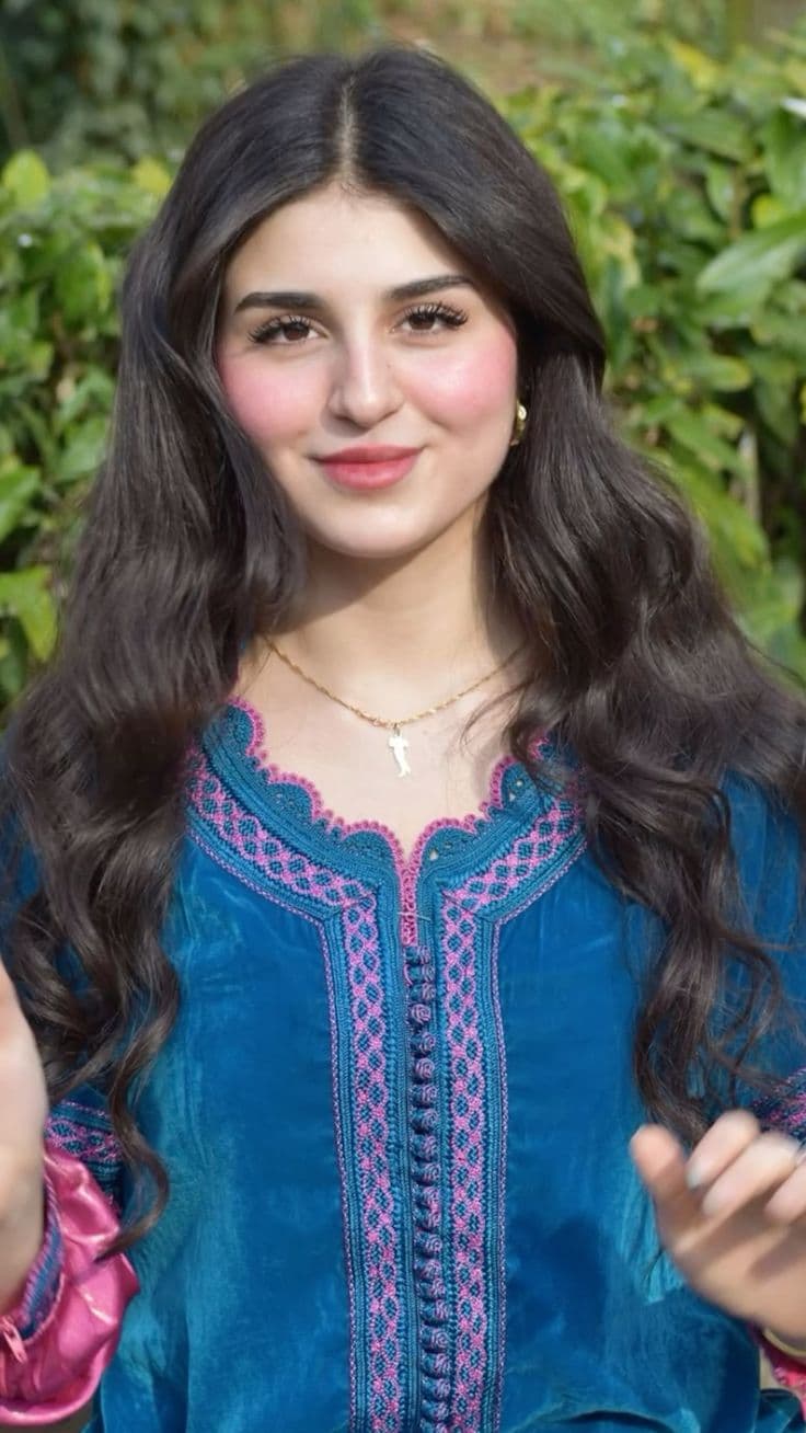 Hina Khan - фото эскорт 8 в Dubai