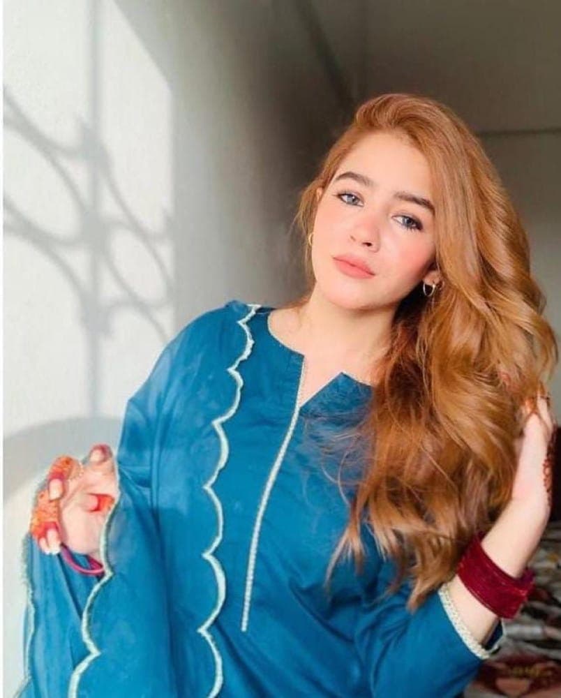 Saira - escort photo 2 in Dubai