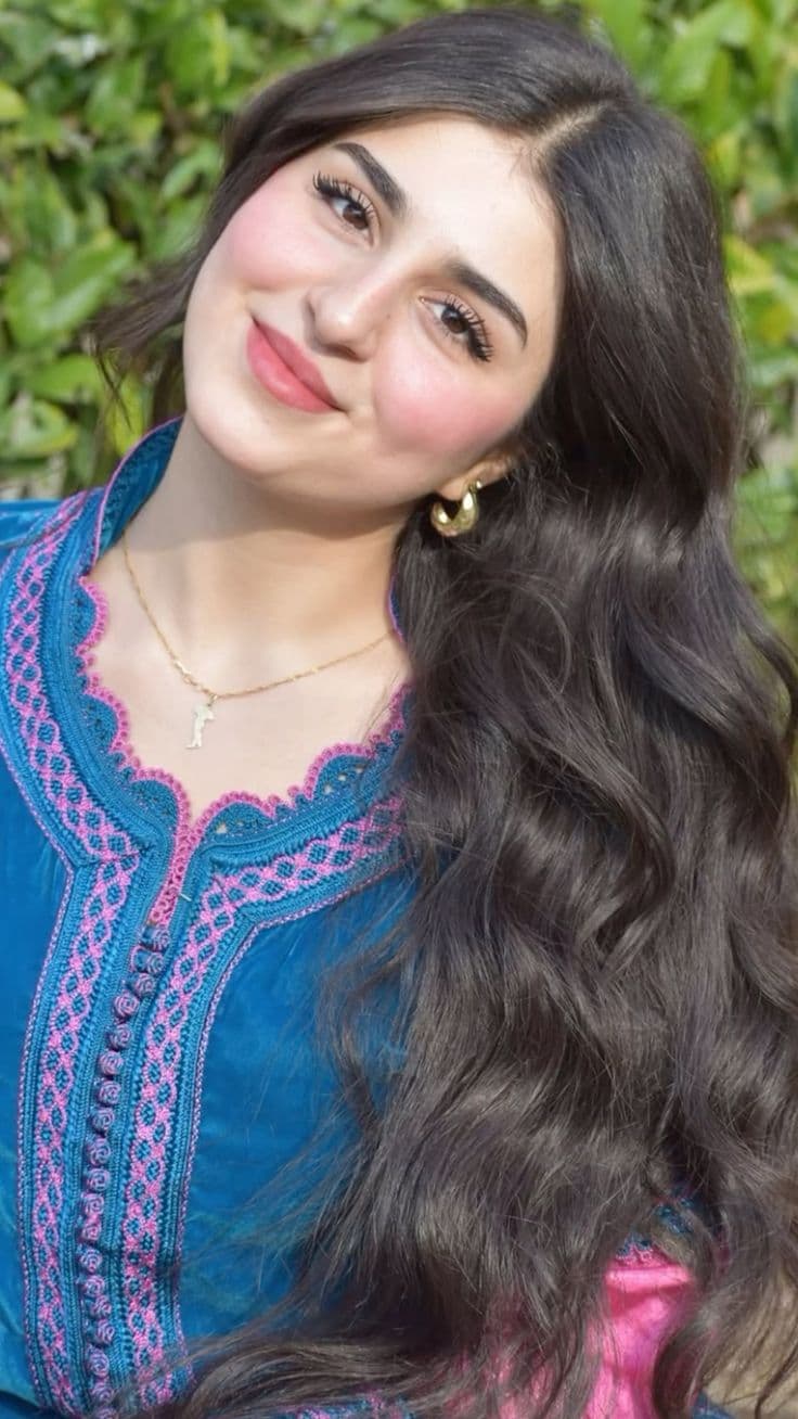 Hina Khan - фото эскорт 7 в Dubai