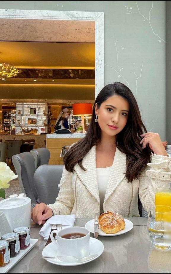 Sara - фото эскорт 10 в Dubai