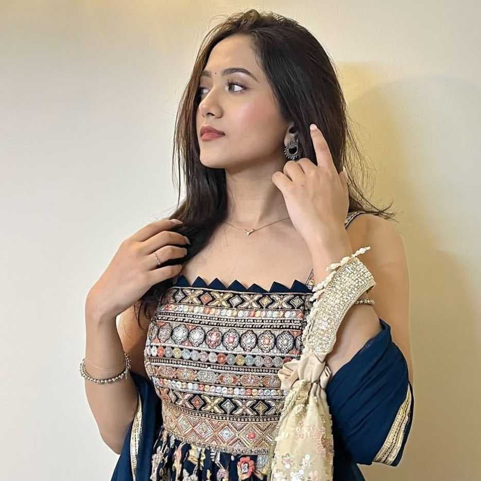 Sakshi sing - صورة مرافقة 1 في Dubai