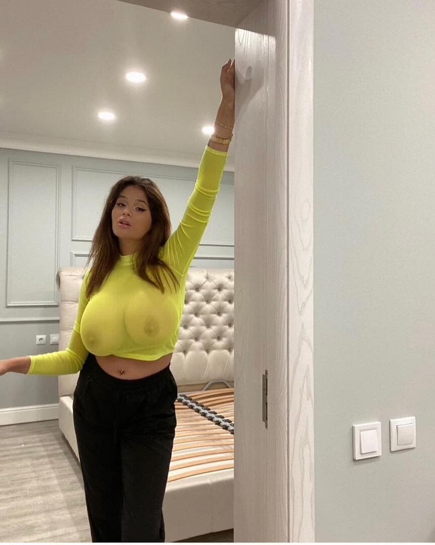 YARA-THE BUSTY QUEEN - صورة مرافقة 9 في Dubai