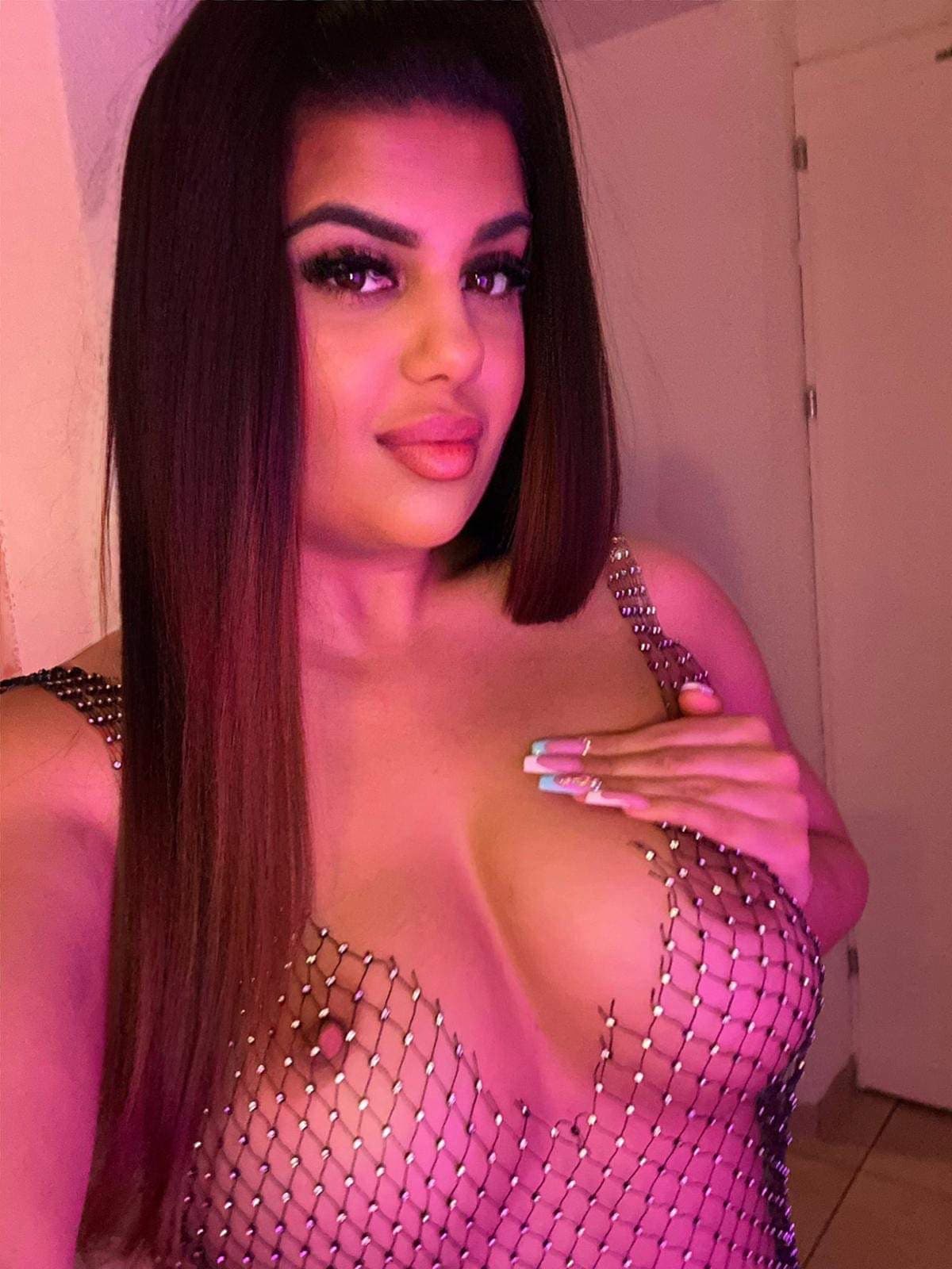 The Perfect Choice Escort Virginia - фото эскорт 5 в Dubai