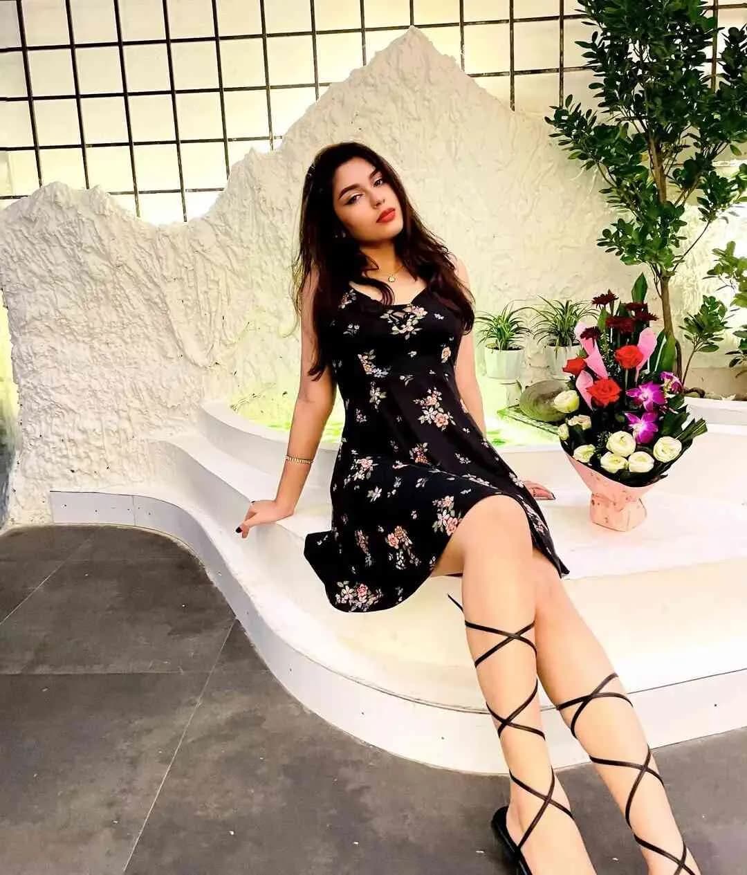 Anjali Oberoi - صورة مرافقة 7 في Dubai