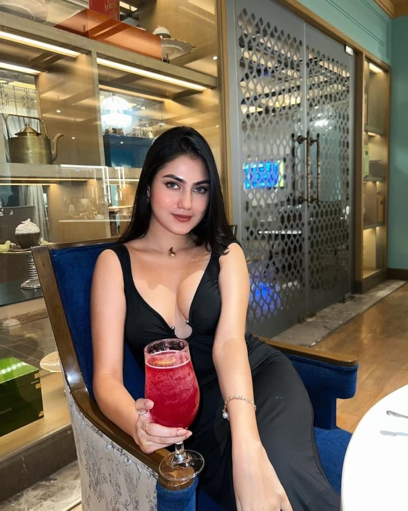 Shanaya - фото эскорт 2 в Dubai