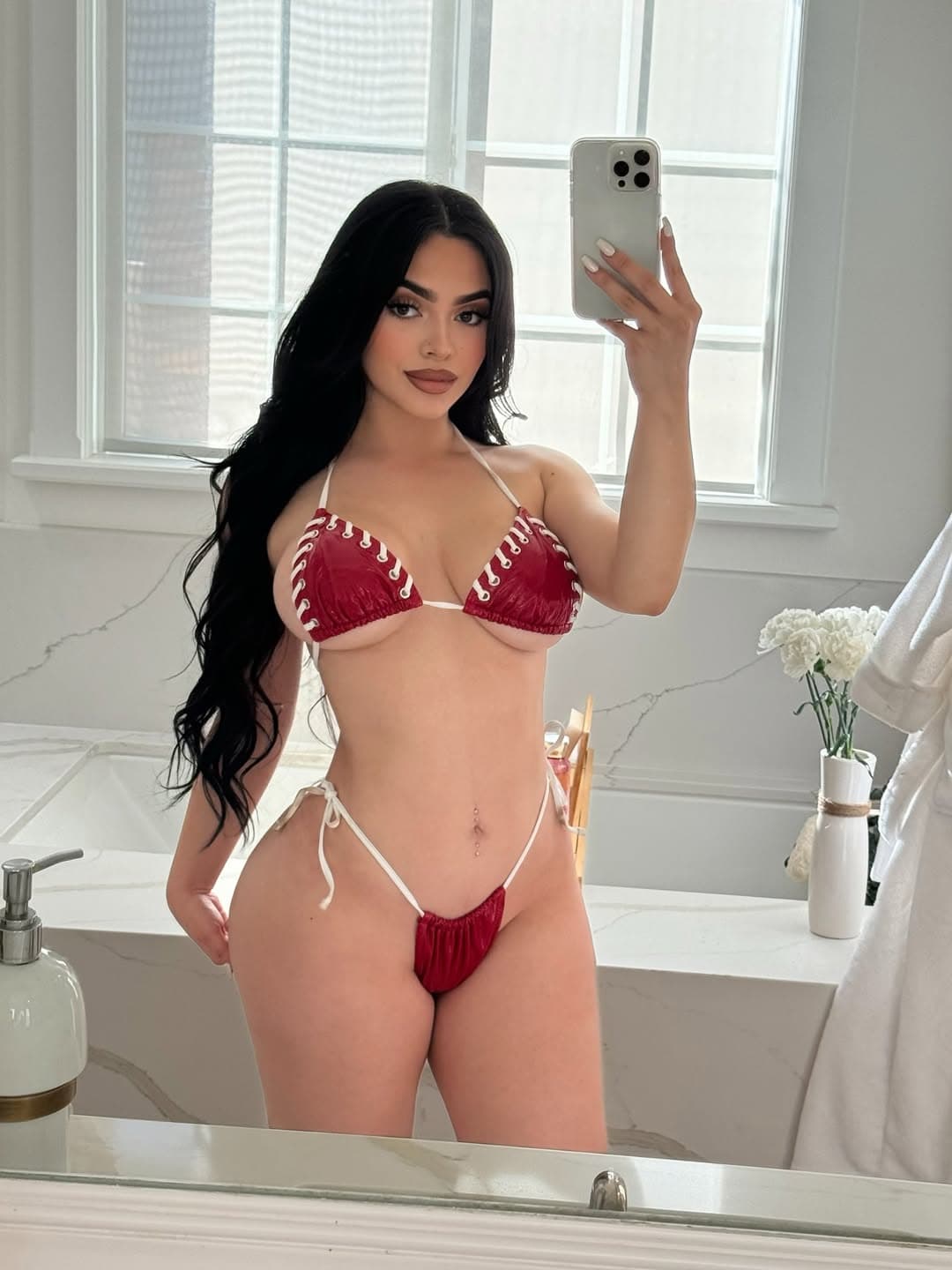 Julia - صورة مرافقة 4 في Dubai