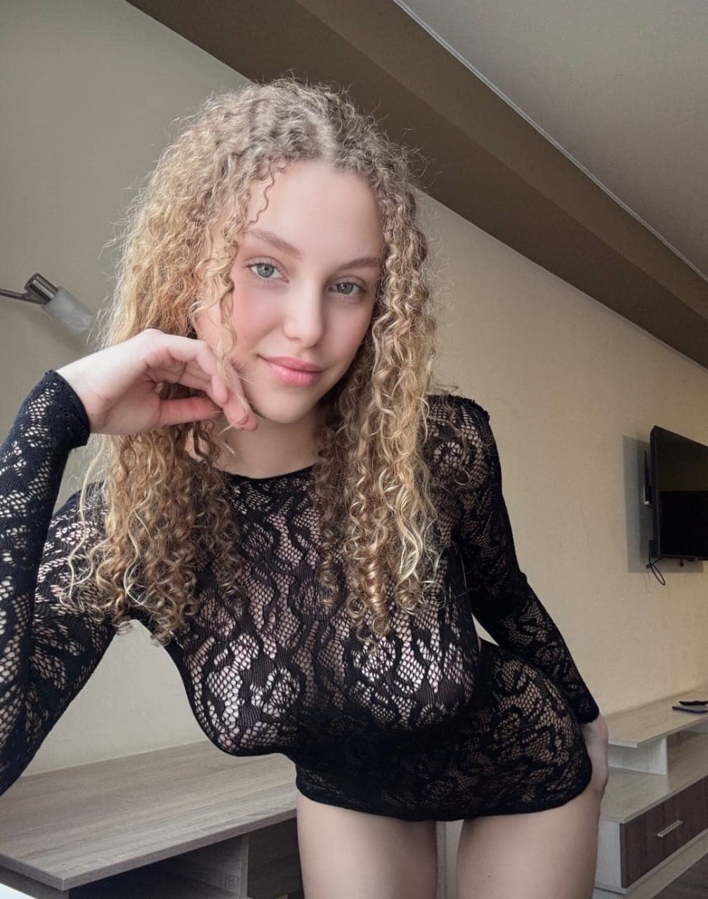 Olivian - фото эскорт 4 в Dubai