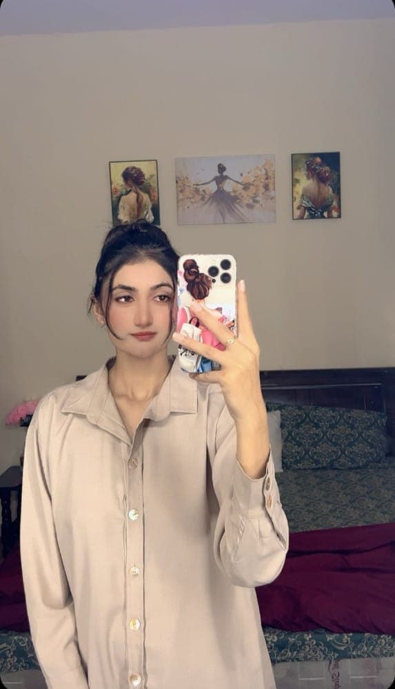 Arohi Sharma - фото эскорт 2 в Dubai