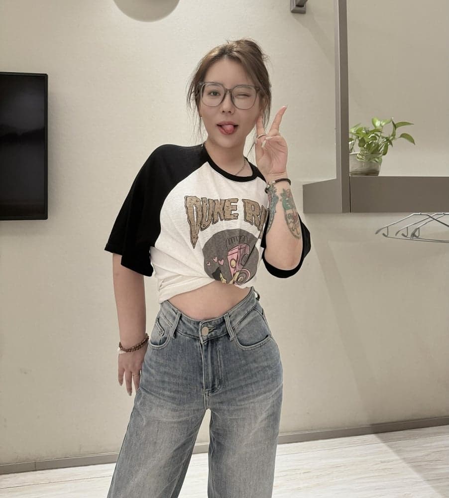 Mei Li - escort photo 1 in Dubai