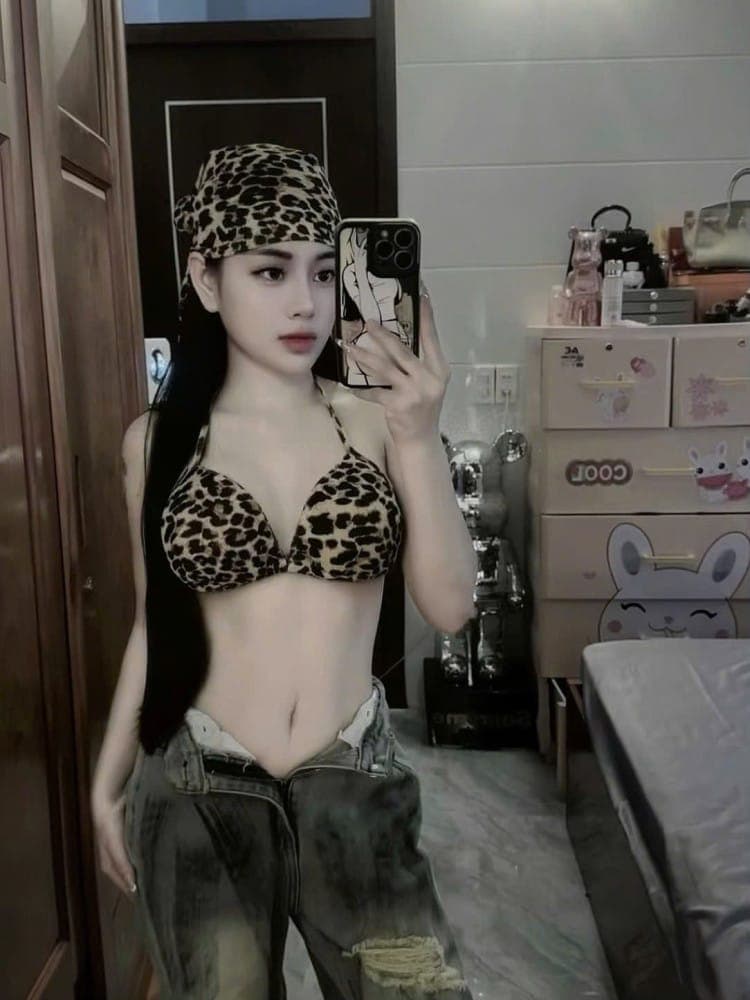 Yumi - escort photo 2 in Dubai