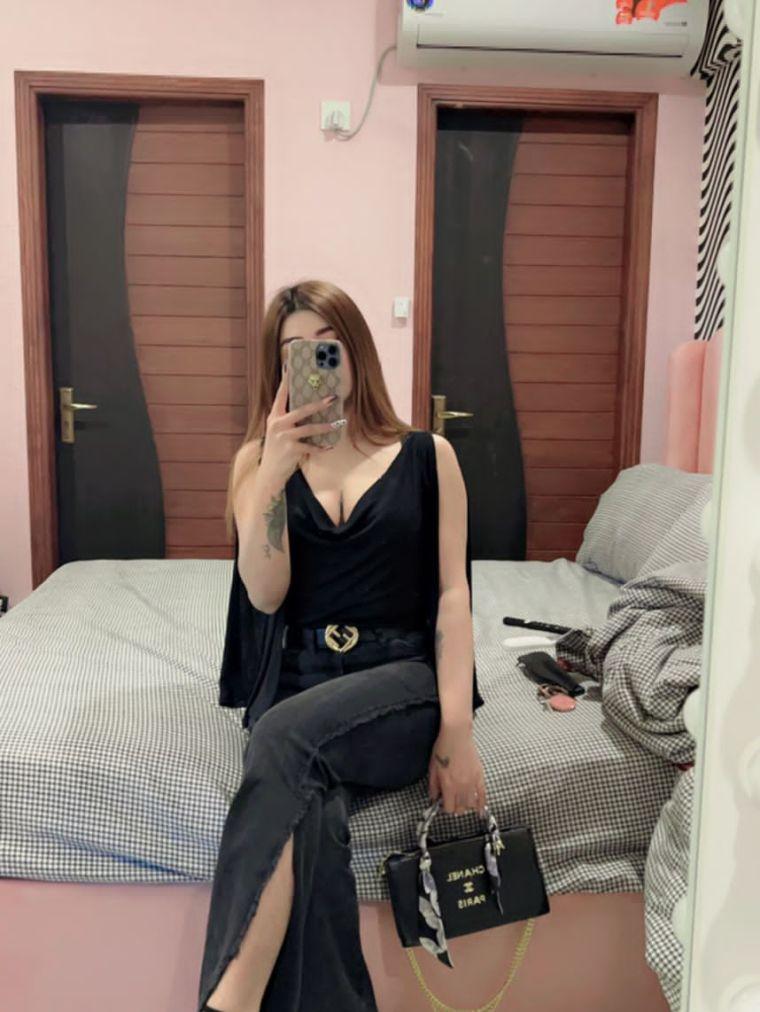 Abeera is one of the cheap call girls in UAE. Sex from AED 1000 